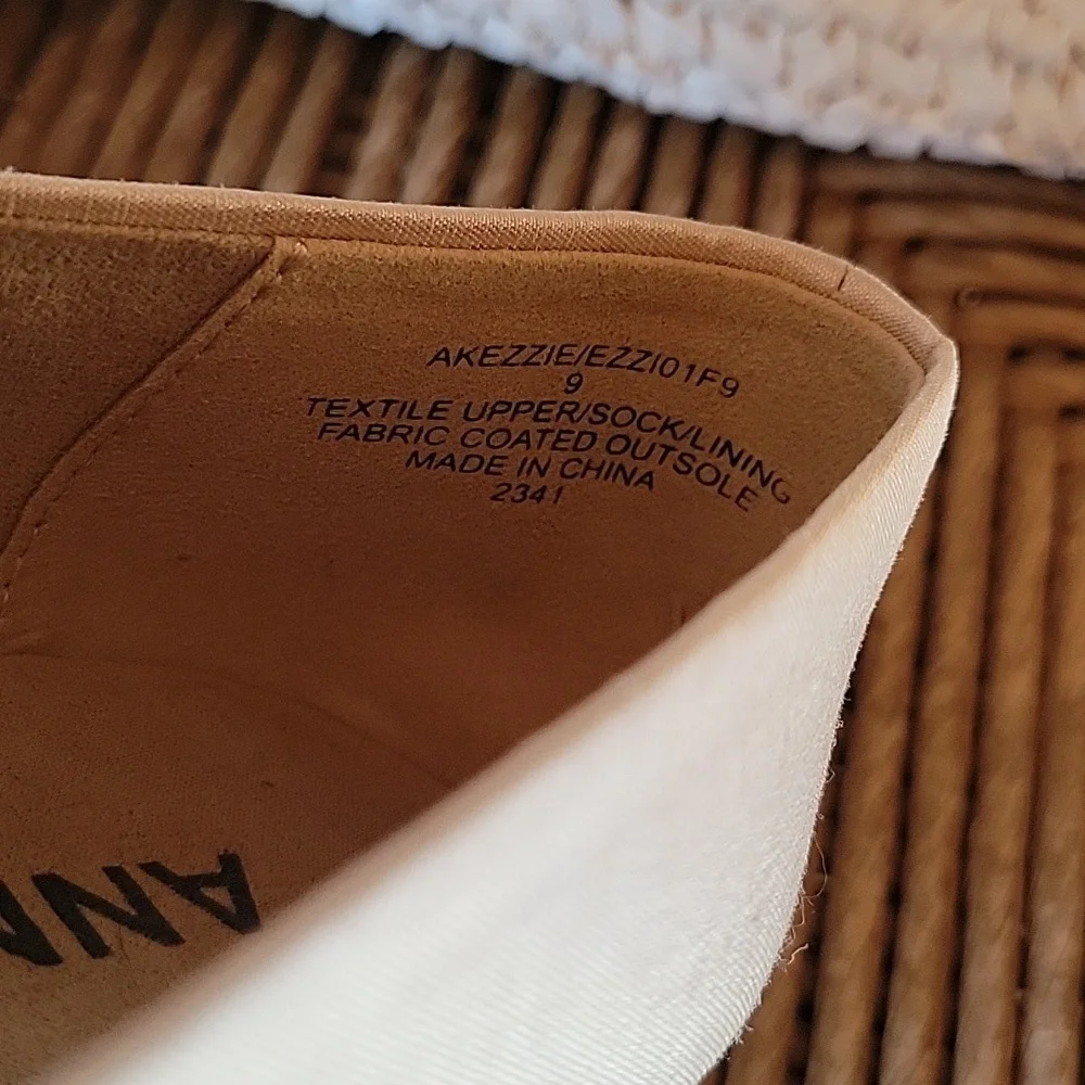NWOT, Anne Klein Ezzie espadrille open toe sandals, size 9